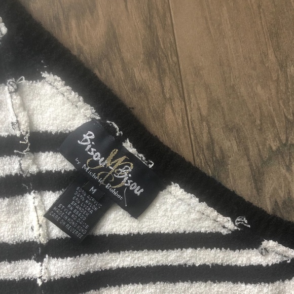 Bisou Bisou black and white striped halter top - Picture 4 of 4